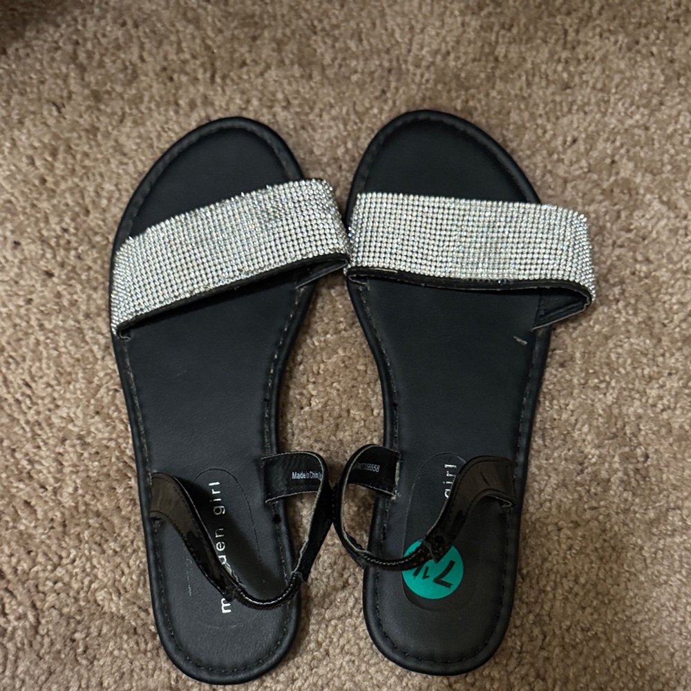 madden girl sandals